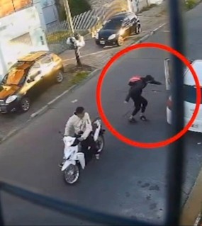 Robó un auto con un cómplice, lo siguieron con las cámaras hasta su casa y lo atraparon