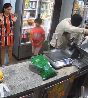 Una nena y su hermana vivieron un asalto a manos de delincuentes armados y encapuchados