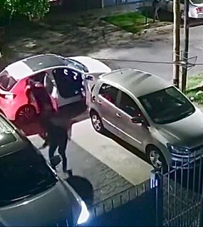 Intentaron robarle la camioneta y se defendió a los tiros: los puso en fuga con más de 10 disparos