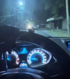 Grabó un tutorial antirrobo y mostró las precauciones que toma al llegar a su casa 