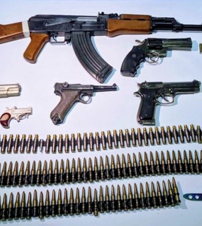 Amenazaba de muerte a Bullrich y le encontraron una réplica de un fusil y armas 