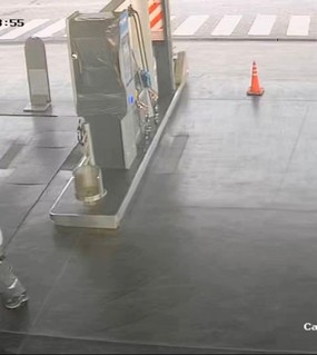 Asaltaron una estación de servicio, le robaron a un menor y desvalijaron un comercio
