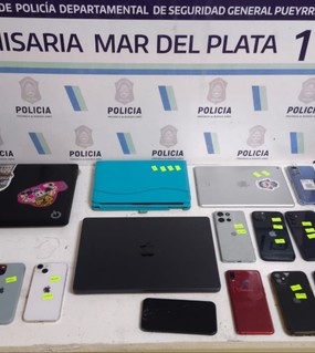 Tenía un taller clandestino de reparaciones en la casa: encontraron 20 iPhones robados