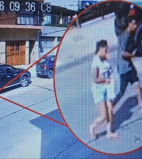 Asaltaron un almacén de barrio a mano armada y cayeron por las cámaras