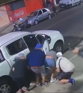 Noche de murga, disputa por drogas y dos grupos que se enfrentaron a balazos en la calle 