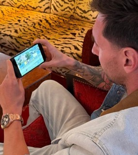 Messi siguió el debut del equipo de su familia en la Primera C a través de la nueva plataforma de streaming de la AFA