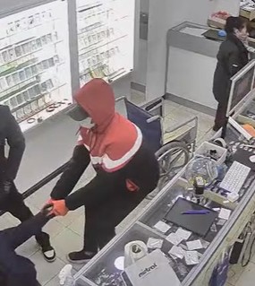 Fue el cerebro de un robo a una joyería con cómplices en silla de ruedas y se había cambiado la identidad