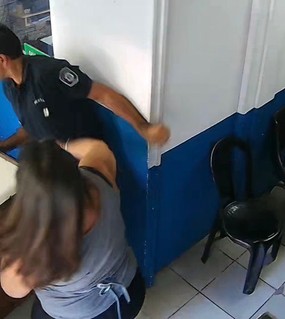 Un policía insultó y agredió a una mujer que intentaba hacer una denuncia