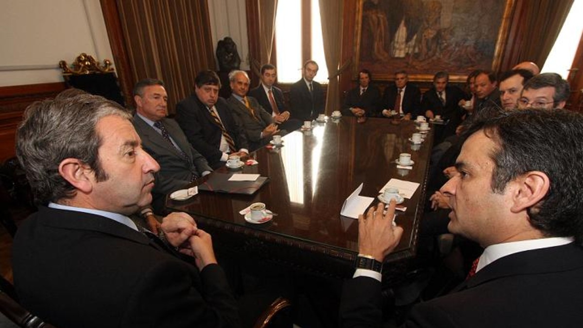 Quieren que Cobos sea veedor electoral en EEUU