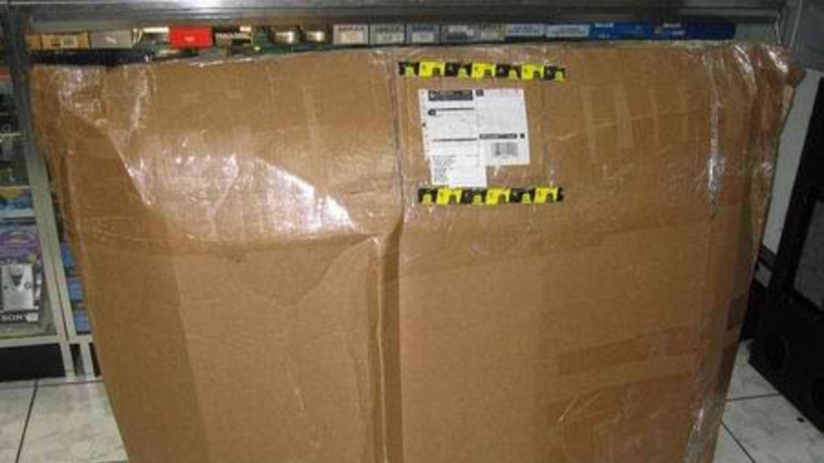 Encontraron a una mujer muerta en una caja de TV