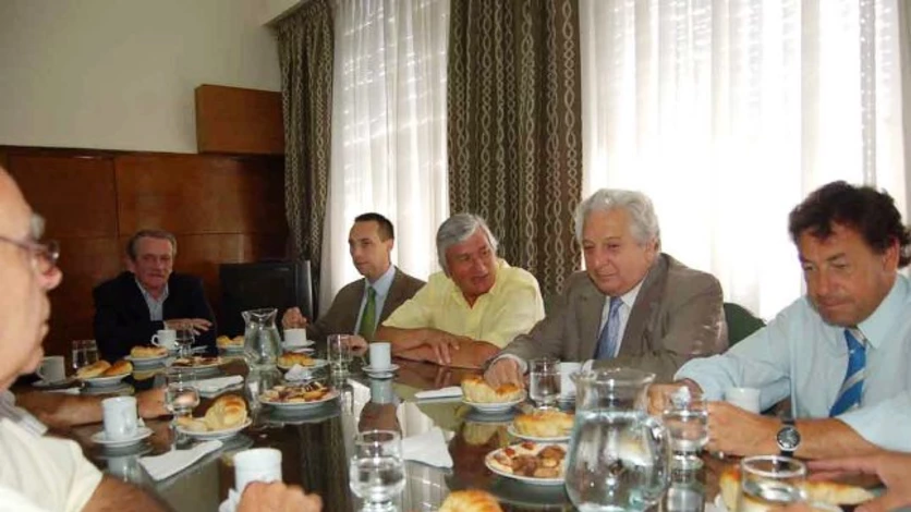 Cuartango se reunió con el gabinete de Lomas