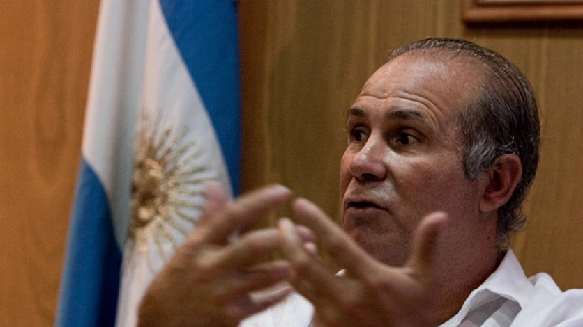 Otro que quiere suceder a Cacho Alvarez