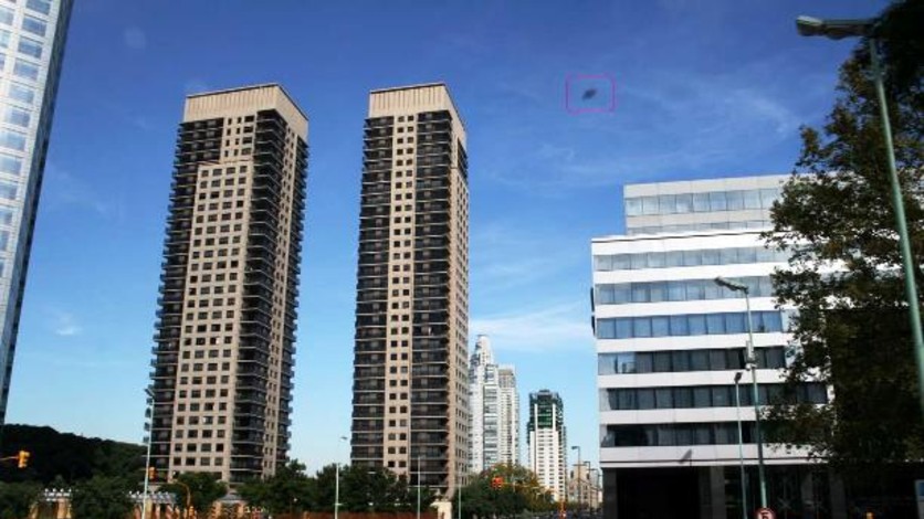 Un turista fotografió  un Ovni en Puerto Madero