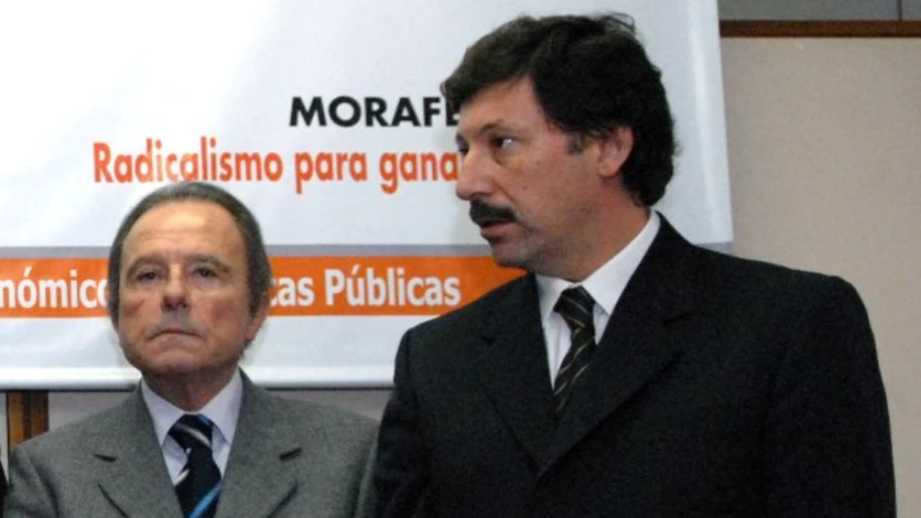 Posse utiliza a los vecinos para pegarle a García