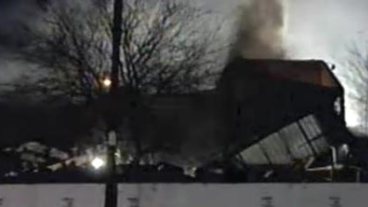 Feroz incendio destruyó una fábrica de aceite
