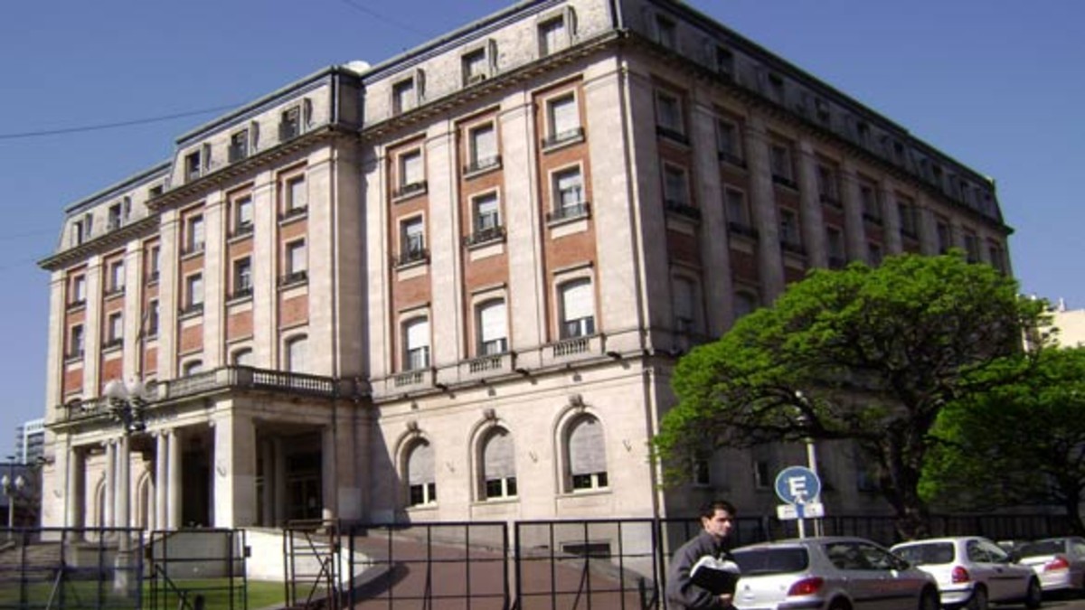 Preso intentó suicidarse en los Tribunales de La Plata