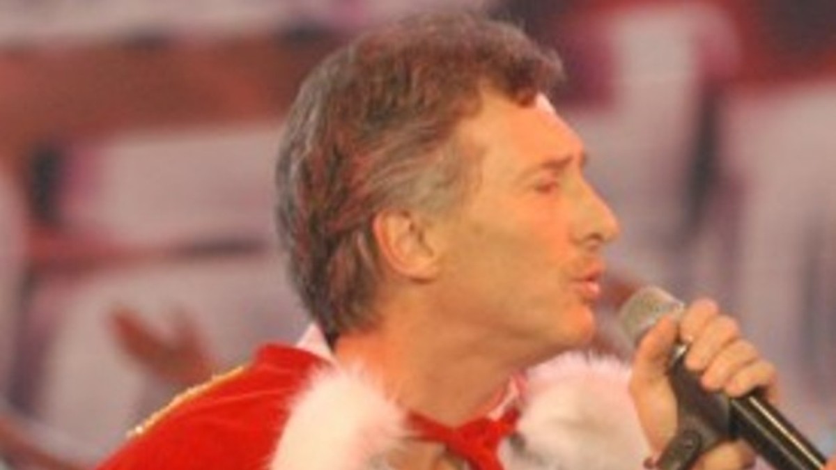 ¡No podés!:Macri se atoró con el bigote