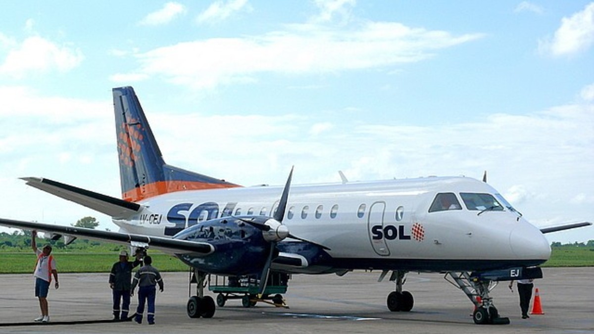 Un avión de la aerolínea Sol se despistó en Mendoza Un avión de la aerolínea Sol se despistó en Mendoza