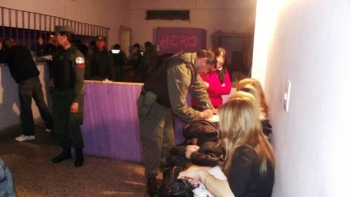 Clausuran un prostíbulo y rescatan a ocho mujeres