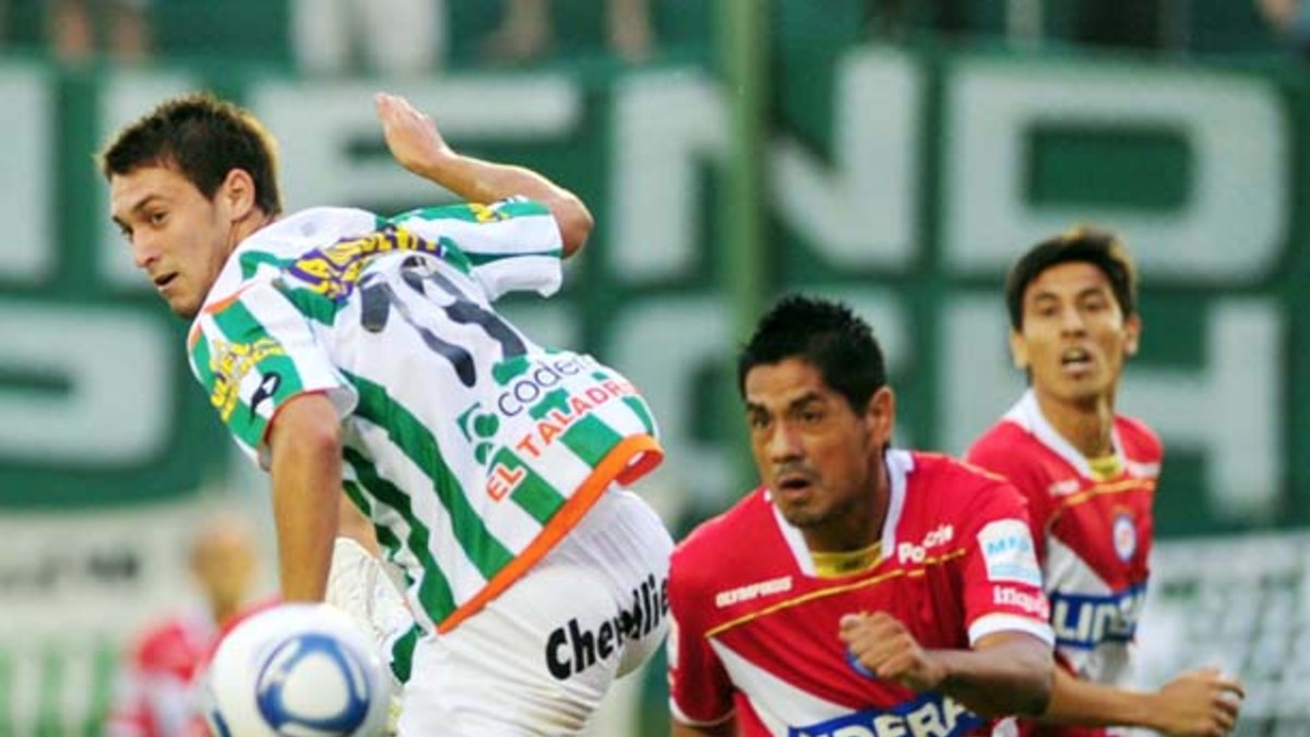 Banfield y Argentinos igualaron en un final agónico