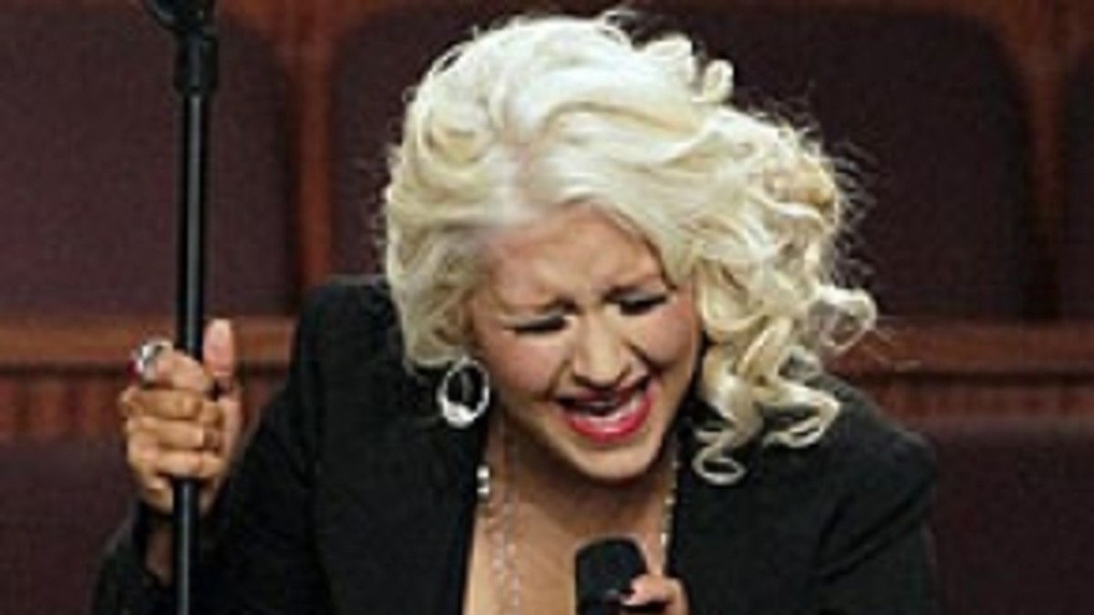 ¿Christina Aguilera tuvo su "periodo" en pleno show?