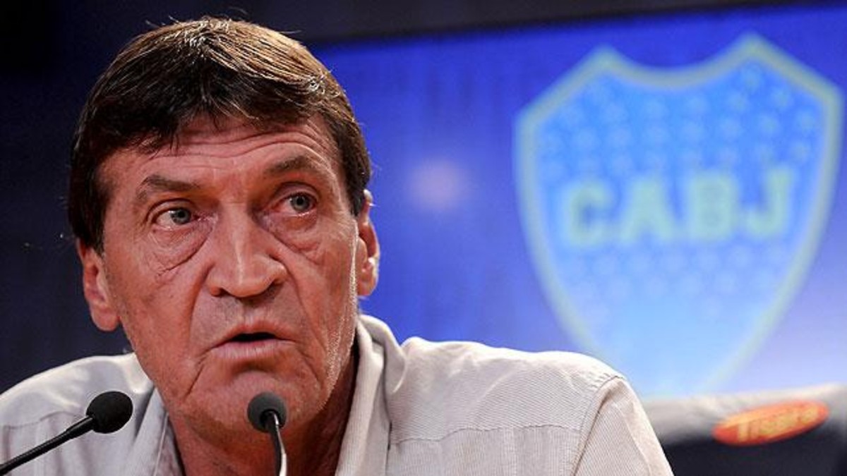 "El presente es mío, el futuro será de Maradona"