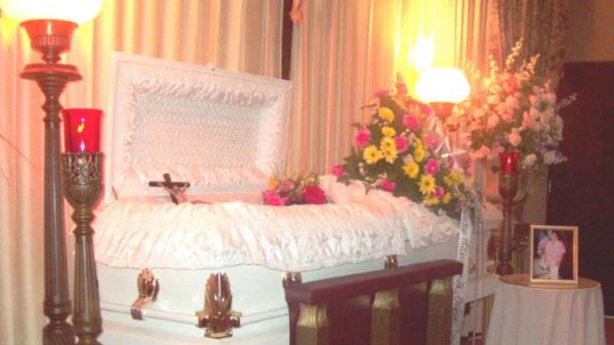 Mientras la viuda lo velaba, la madre se llevó el cuerpo