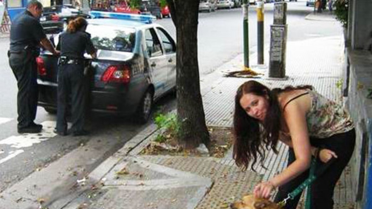 Sometía a su mujer y su mascota al mismo tormento
