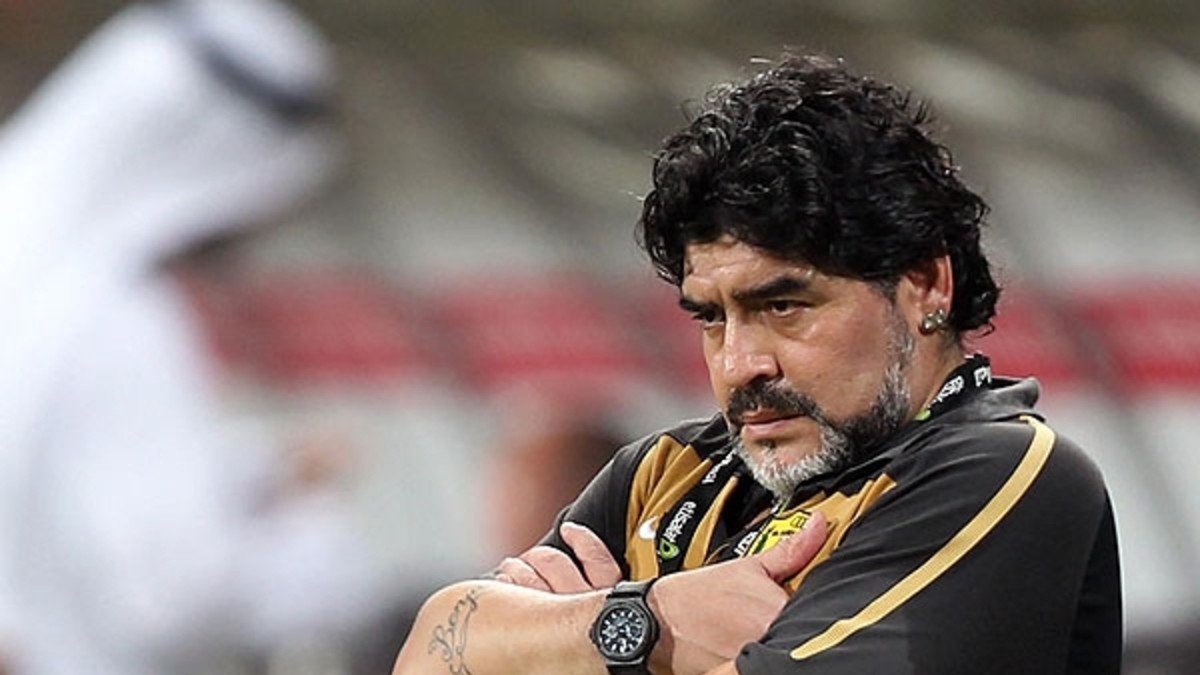Diego acusó de traidor a Riquelme por irse