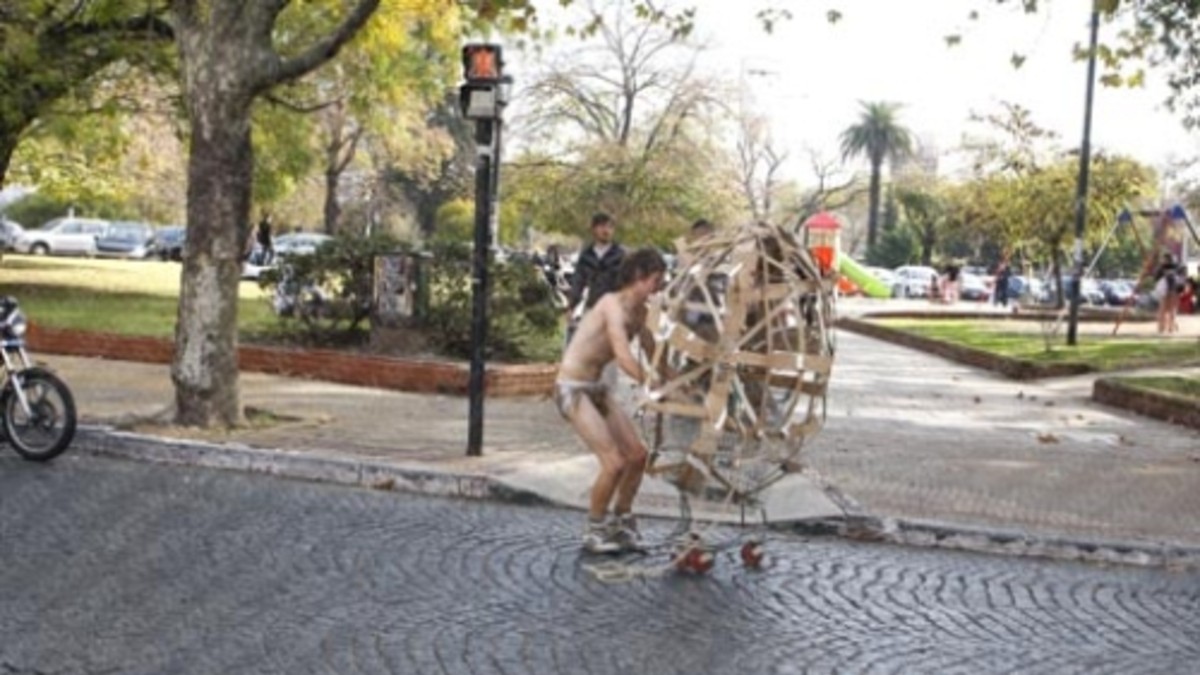 ¿Quién es el loco que salió en taparrabos por el centro?