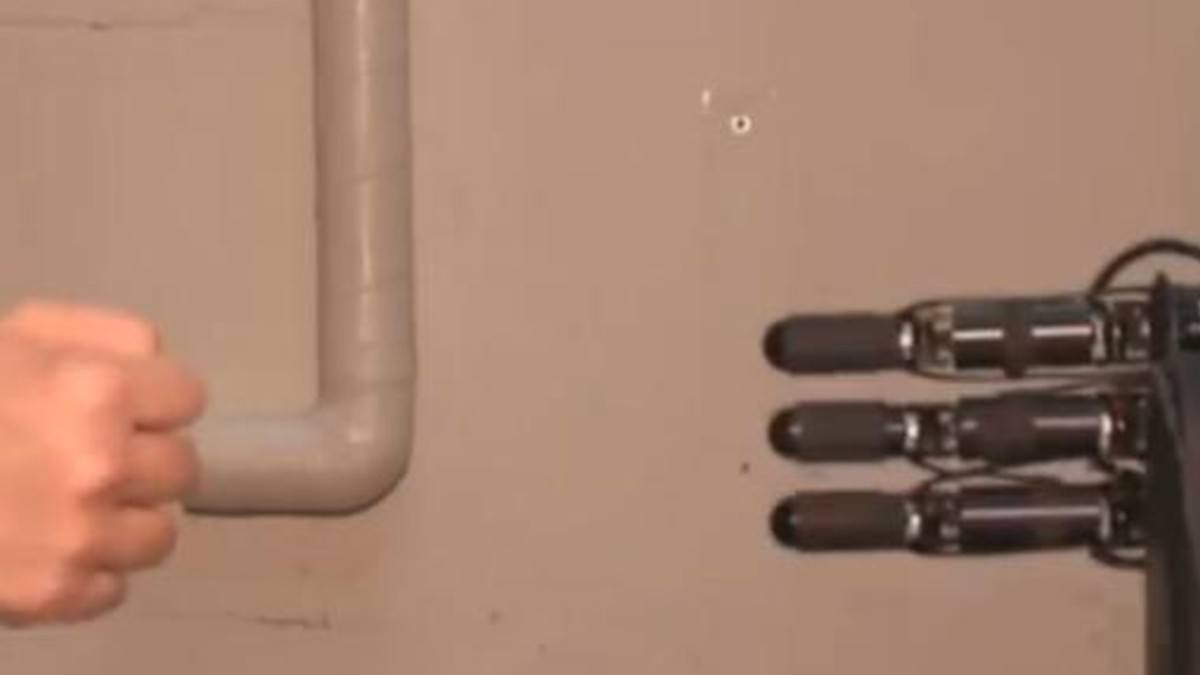 Robot no pierde nunca al "piedra, papel o tijera"