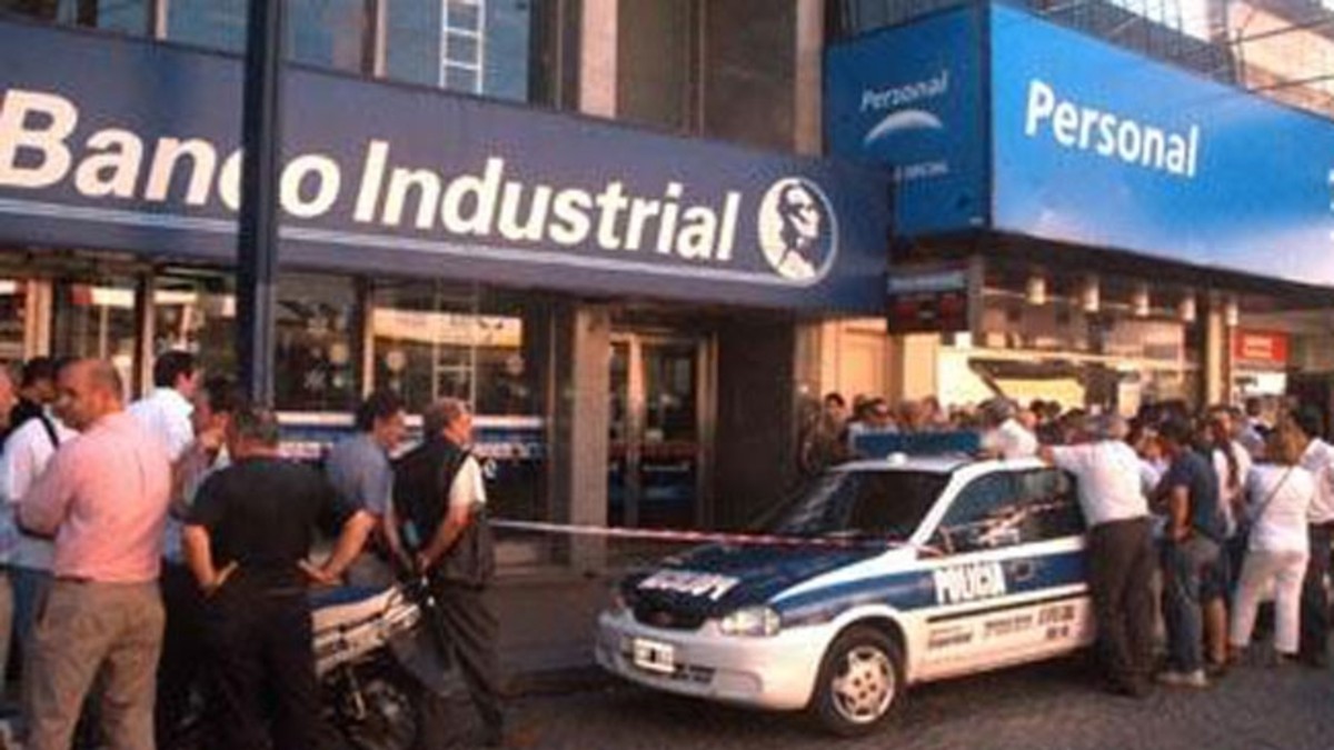 Los más rápidos del Oeste: roban $100 mil en 25 segundos
