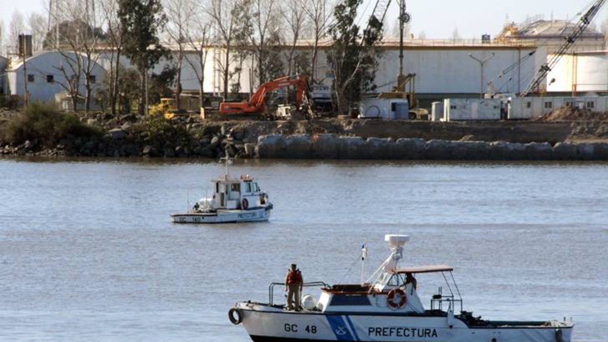 Explotó su lancha y desapareció en el Riachuelo Explotó su lancha y desapareció en el Riachuelo