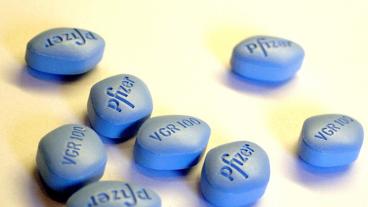 Mezcla viagra con vino y lo  que se le para es el corazón
