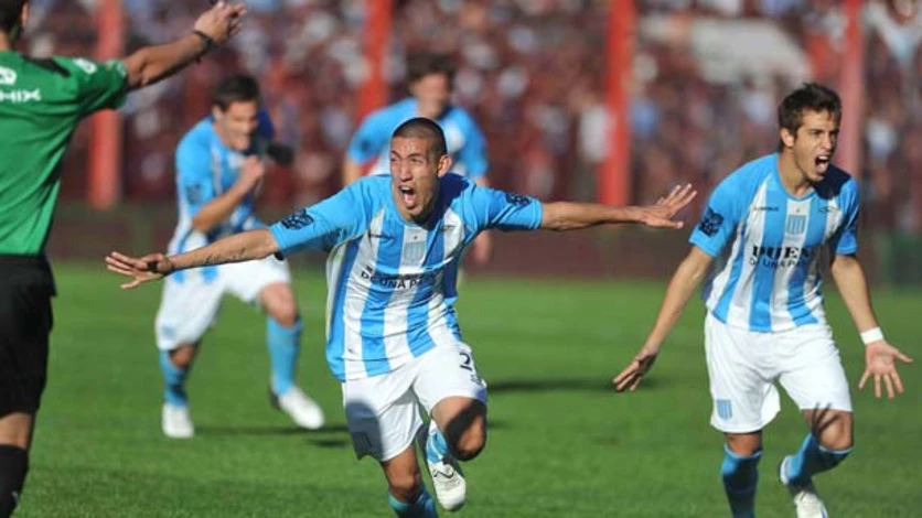 Racing volvió al triunfo y liquidó a Argentinos