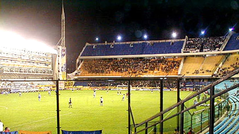 Clausuraron La Bombonera por incidentes en la Copa