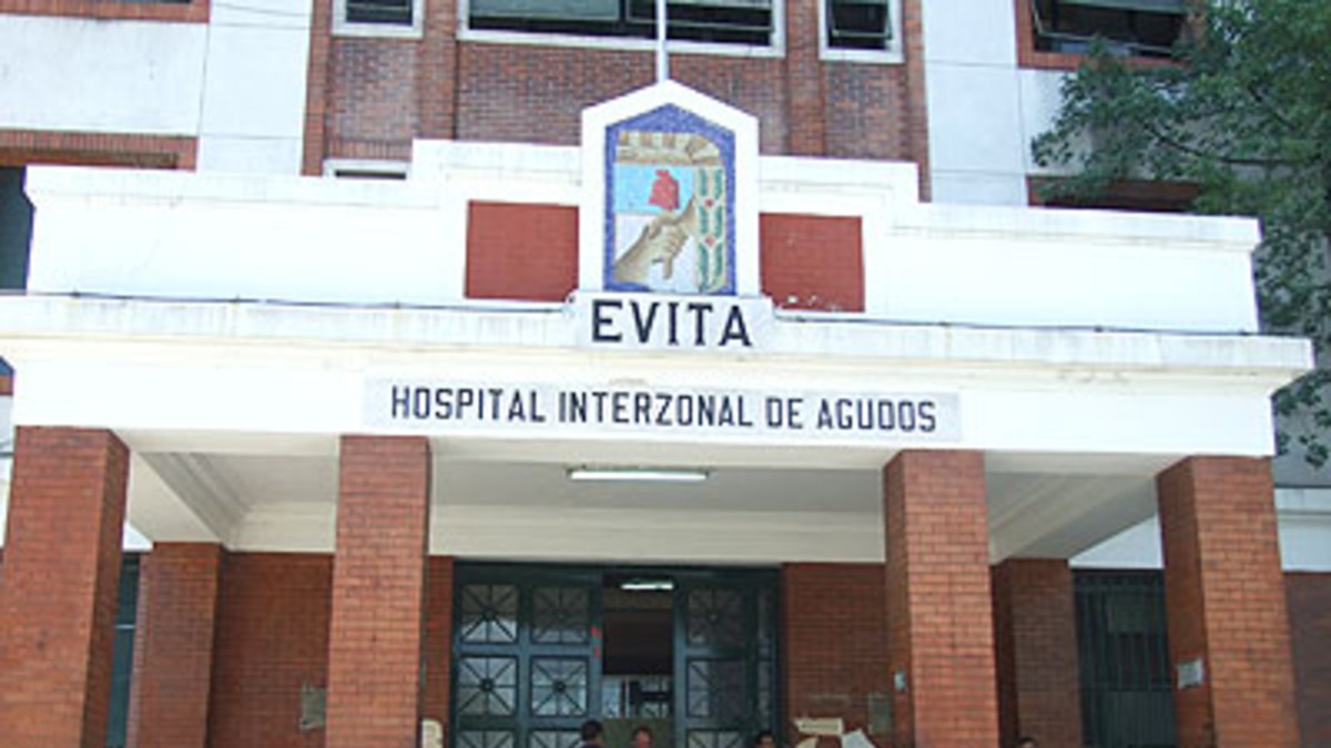 Murió en el quirófano y sus amigos lo destrozaron Murió en el quirófano y sus amigos lo destrozaron