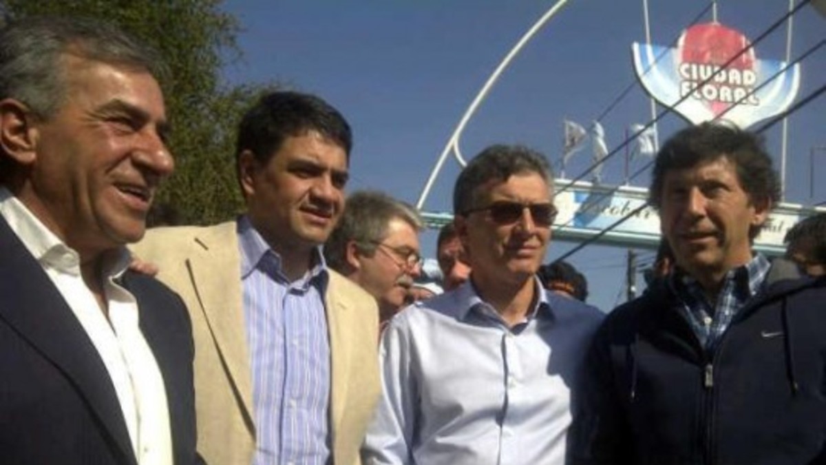 Posse buscaría liderar un bloque político junto con Mauricio Macri