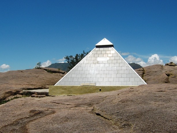 Renovar las energías a la sombra del cerro Uritorco