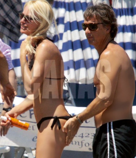 Las mimosas vacaciones de una pareja de famosos