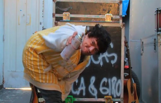 Pity chocó con un colectivo en Liniers y armó "bondi"