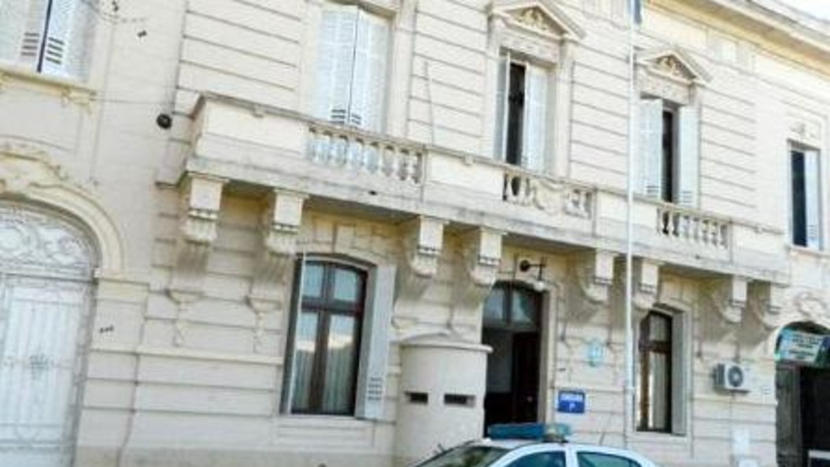 Le pegaron un tiro a su perro para robarle la casa