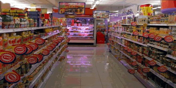 Estaba de compras y mató a un ladrón dentro del súper