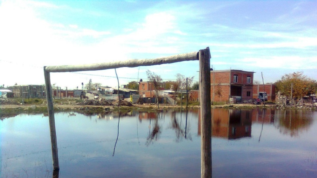 El barrio hecho "a mano" que quedó aislado de todo