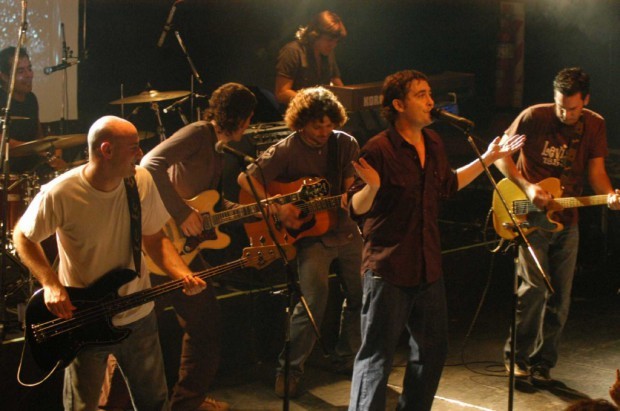 Ella es tan cargosa:"Somos talibanes de las canciones"