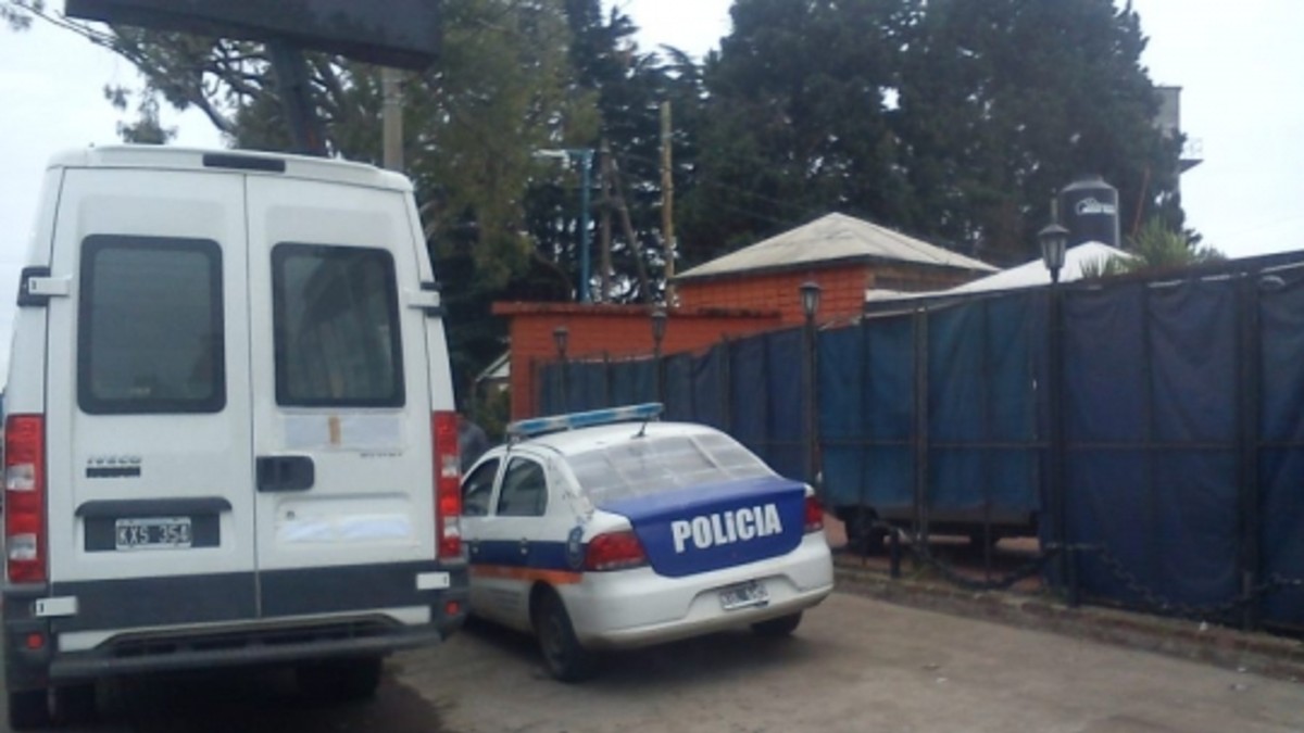 Iban a jugar al pool y terminaban con prostitutas