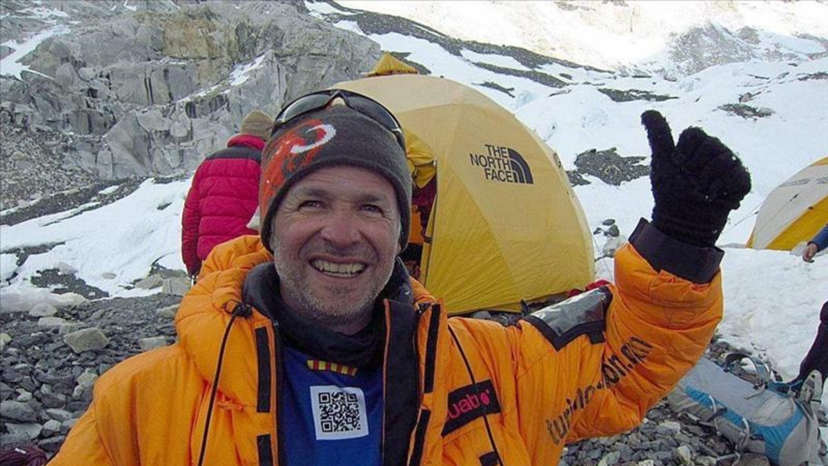 Subió al Himalaya, pero se quebró y no logró bajar