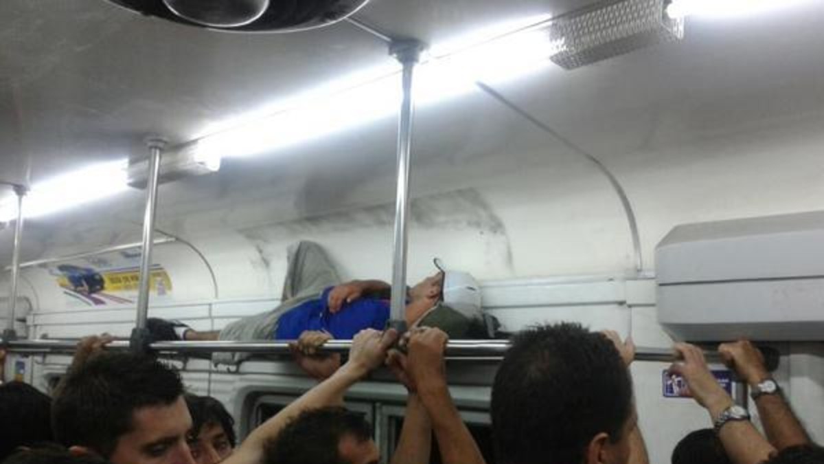 Problemas en los bondis que "apoyan" al Sarmiento