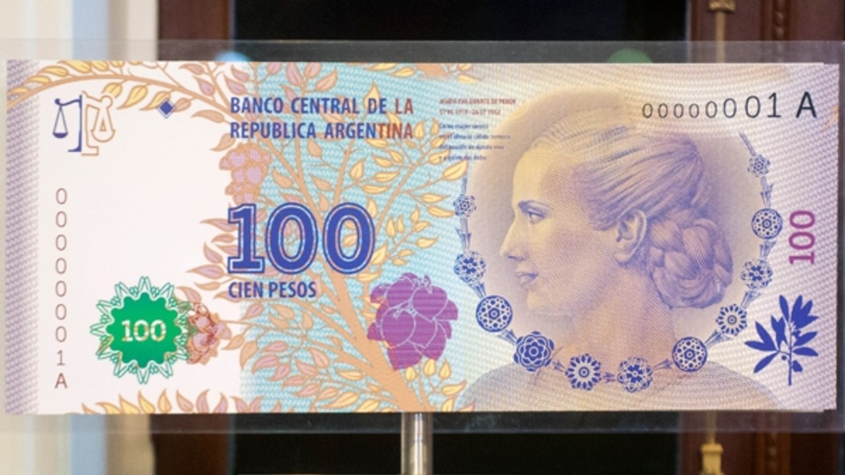 Imprimirán más billetes de $100 para sacar los de Roca