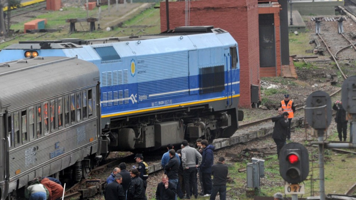 Investigan si al cambiar el  tren de vía hubo negligencia